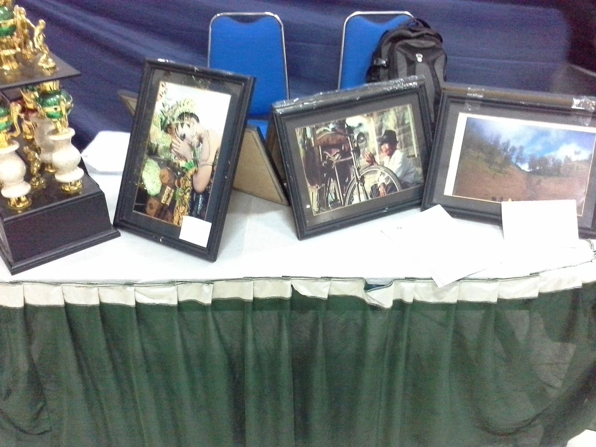 MIPAEXPOUB's tweet photo. SOBAT

p.s. Penjaga stand nya pada kabur pas mau difoto... https://t.co/cfOqeVshG1