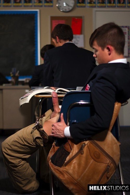 naughty_bi_guy's tweet photo. I was in the wrong school https://t.co/1HsLS07joc