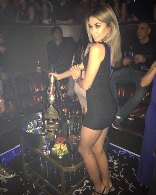 #15liter #ace #hakkasan #vegas #friday #friyay #cocktailwaitress https://t.co/qmMwxmdZij<a href="/tag/15liter"class="tags">#15liter</a><a href="/tag/ace"class="tags">#ace</a><a href="/tag/hakkasan"class="tags">#hakkasan</a><a href="/tag/vegas"class="tags">#vegas</a><a href="/tag/friday"class="tags">#friday</a><a href="/tag/friyay"class="tags">#friyay</a><a href="/tag/cocktailwaitress"class="tags"><span>#cocktailwaitress</span></a>