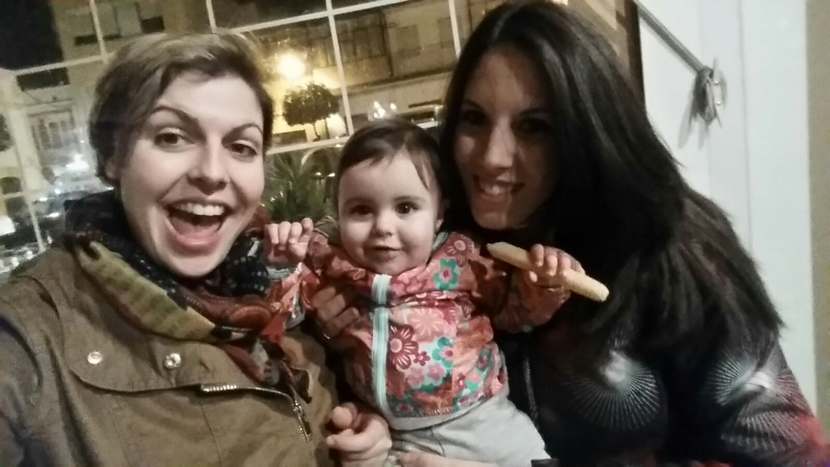 MjMg2's tweet photo. Con mis princesitas! 👑❤ @climommm https://t.co/cXLsDfdu9k