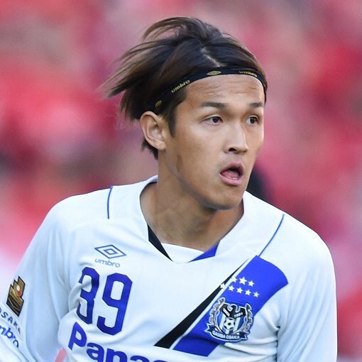 サッカー選手なぜヘアバンドつける 意味つけ方やブランドも紹介 動画エンタメ情報ブログ