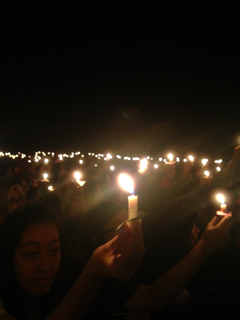 khaicees's tweet photo. Earth Hour now happening at K17 🔥 https://t.co/LJWKeQlu0Q
