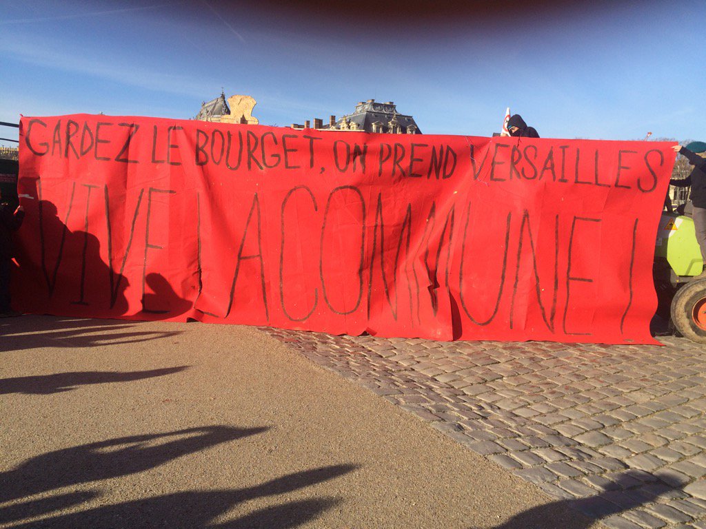 MSLC21's tweet photo. #MSLC21 Gardez le bourget, on prend versailles! VIVE LA COMMUNE! #COP21  mascarade https://t.co/dRcNn2Ovv4