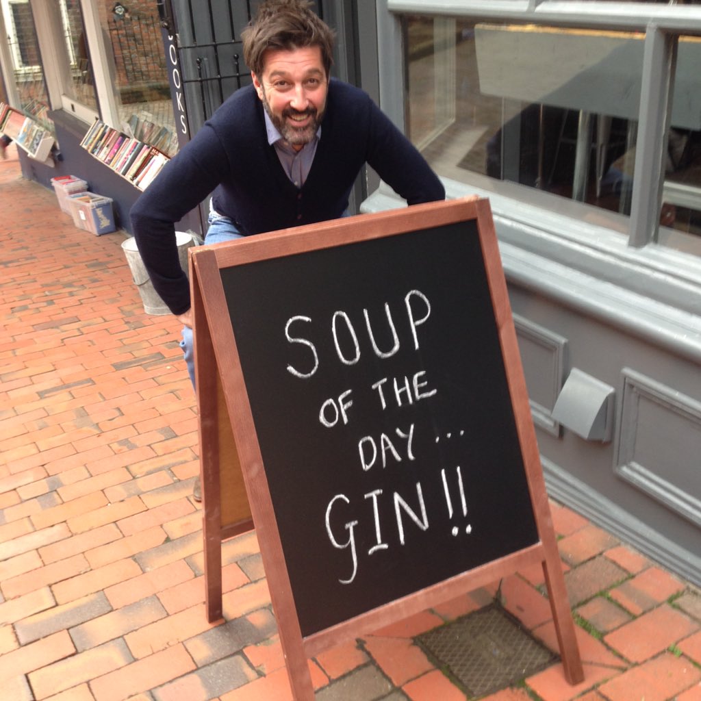 penny_lpj's tweet photo. Loving my new neighbours at @chapelplacetw in #chapelplace #shoplocal #drinkgin https://t.co/l1cqi2bARm
