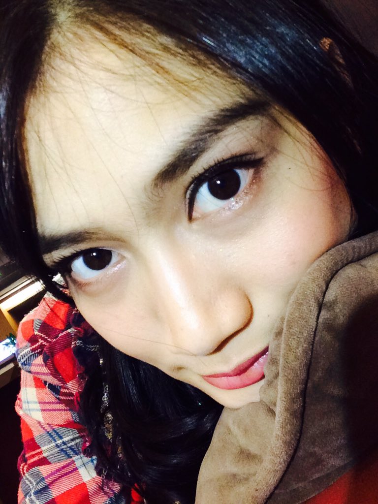 MelodyLaksani's tweet photo. Bangka, mana suaranya? Udah siap belum? Bentar lagi kita perform nih, yeay💛 https://t.co/baEMhwh96w