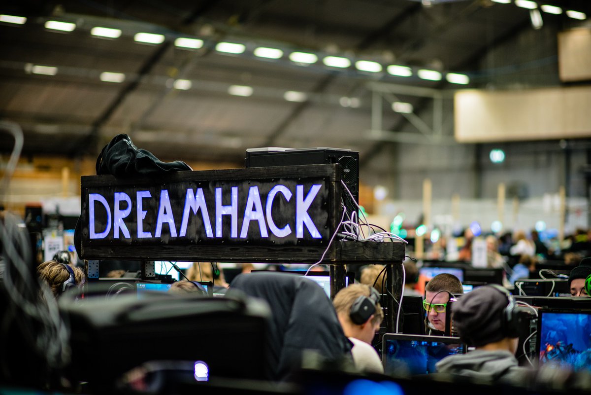 Dreamhack On Twitter In 10 Minutes The Dreamhack Winter 2015 Cs