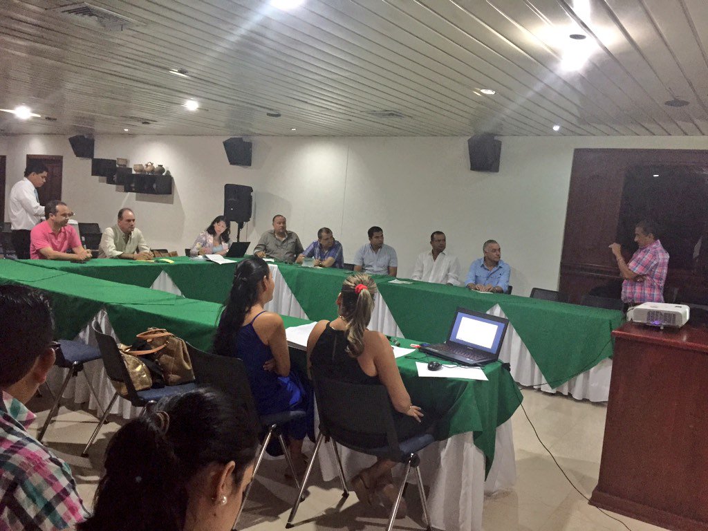 FrancoOvalle's tweet photo. Buen día. Continuamos con proceso de empalme, hoy Secretaría de Infraestructura Departamental. @luismonsalvo https://t.co/3yXgV0HXwo