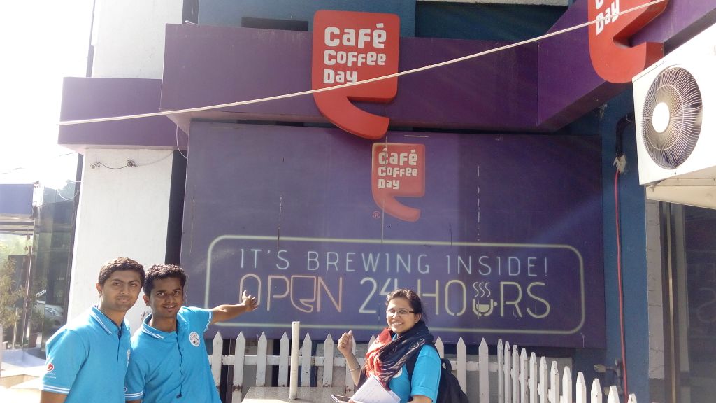 pratima_patil05's tweet photo. Our first destination @CafeCoffeeDay ! @par_2015 #UnusualPune #ParMoments
@tiger__keyur https://t.co/3d9ZxT2T5E