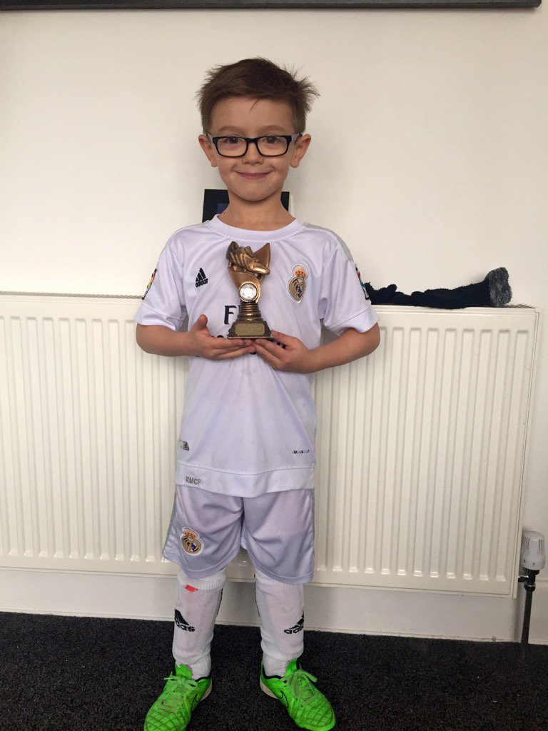 ChigW777's tweet photo. Very proud of my boy today,⚽️💙🏆 #proudDad #lovehimtothemoonandback https://t.co/UfGM3IbBet