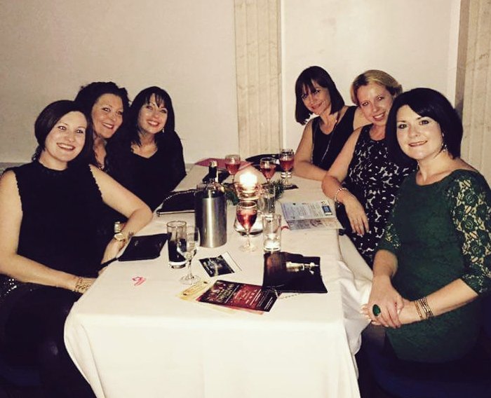 emmarooly's tweet photo. Love these ladies @ClaireGreaves @rainbowkaz @SarahMchugh79 @melmiller79 #maff #goodtimes https://t.co/5WdfQkHZ8E