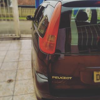 Joy_PhotoCam's tweet photo. O trato ta dado 🚗😎✌🌞 #pug #206 #206sw https://t.co/fFxHzJ0dv7 https://t.co/RAcndkyCL5