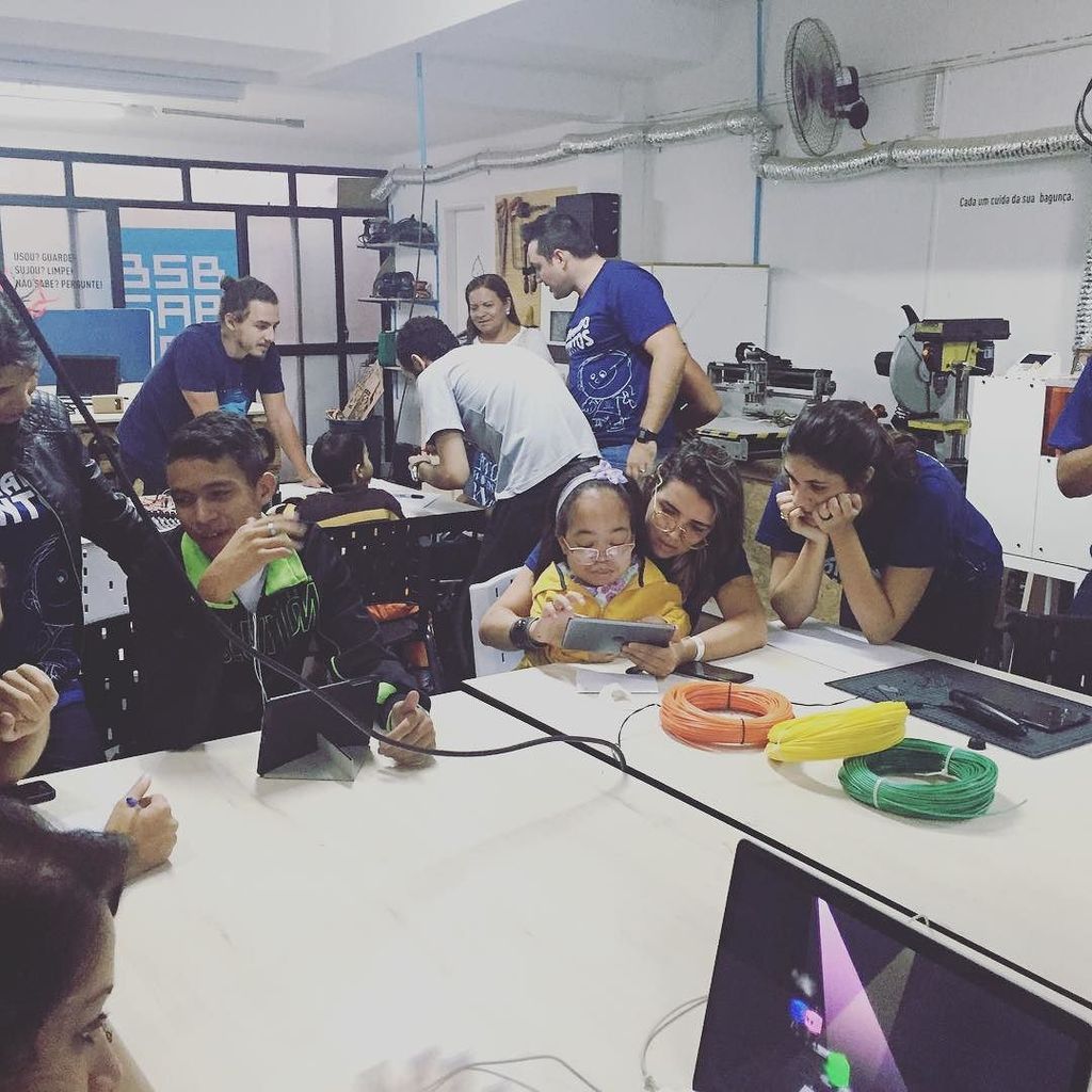 bsbfablab's tweet image. @sonhandojuntosbsb + @bsbfablab ! Que dia! 😍😍 ift.tt/1NfsdrM