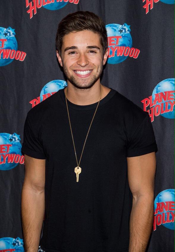  happy birthday Jake Miller lly                   