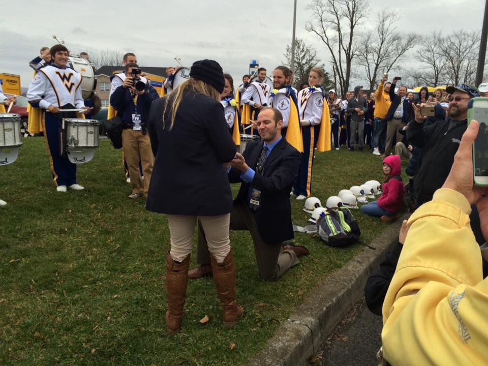 B_jewski's tweet photo. She said yes! #wvuimlovinit https://t.co/6Np3eEv5SQ