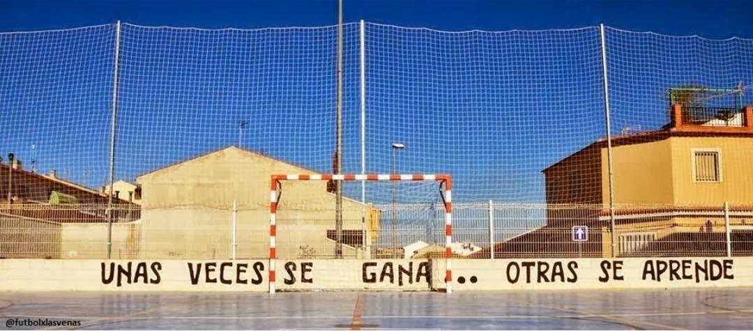 futbolxlasvenas's tweet photo. @Futbolpositivo "Unas veces se gana otras se aprende" 
https://t.co/KDTrXzInfw https://t.co/eIASMtTXeZ