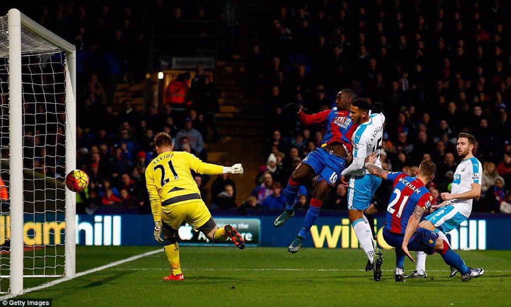 YannickBolasie's tweet photo. Glory to God #godisgreat good team performance on to the next #cpfc #team243 🔴🔵🇨🇩🇨🇩 🙏🏾 #B2A https://t.co/6fmBeYlhZ2
