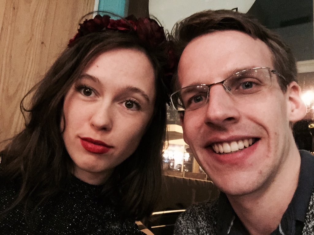Chlolo_B's tweet photo. Hard shake and Father Christmas hamburger @byronhamburgers with the boyfriend ;) #SaturdayNight https://t.co/MqQkjWhD2I