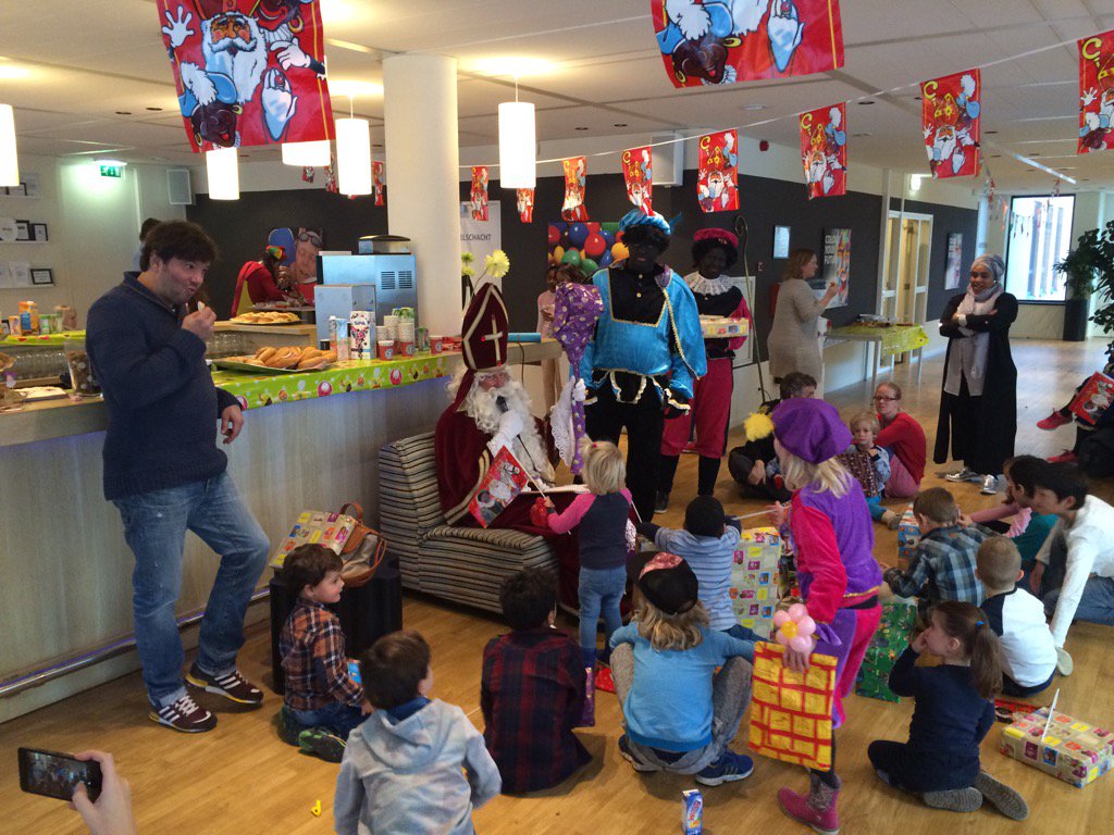 LuukdeWit's tweet photo. Sinterklaas bij @qnh_nl https://t.co/AGz5K90V0J