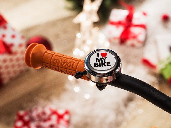 Champaign_Cycle's tweet photo. We have the perfect bike gifts for the young &amp; young at heart. Visit us today. https://t.co/A1UyiDMsgN https://t.co/ooiJP3us4i