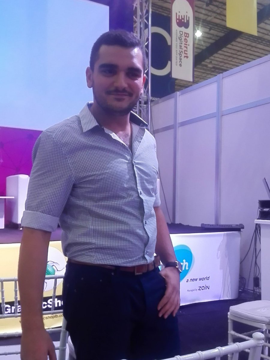 HyperchickAisha's tweet photo. @Georges_AbiAad_ giving a talk on best practices for social media "Right Content, Right Platform @UKLebHub #BDS2015 https://t.co/SaKZZmIpnT