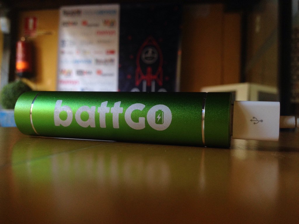 YexirNow's tweet photo. ¿Sería posible un @sm4rtup con los móviles echando fuego sin @batt_go? #GrowthWeekend https://t.co/FTWWyETPwE