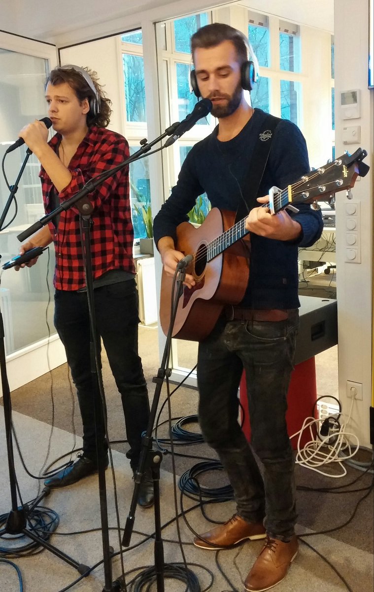 En óók binnen bij RADIO <a href="/OmroepGLD/">Omroep Gelderland</a> bij #DeGelderseTop100 
<a href="/MeandMrJansen/">Me & Mr. Jansen</a>