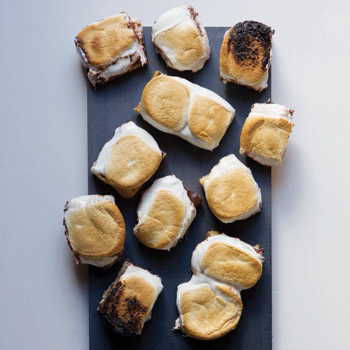 foodandwine's tweet photo. Take your baked holiday treats to the next level. #FWx https://t.co/o00J5GZquR https://t.co/J3khhQTkvs
