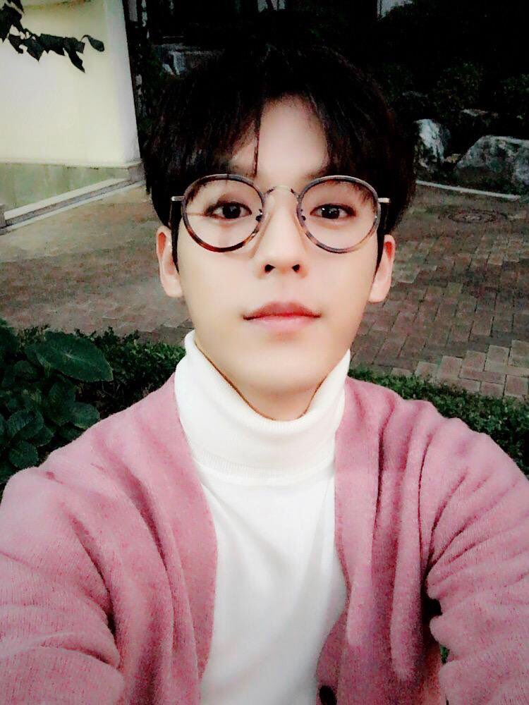 Happy happy birthday to my sweetest melody! My bias and my everything, LEE MINHYUK      
