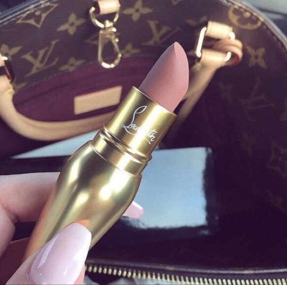 WhiteGirlPics's tweet photo. I don't just WANT IT! I NEED IT! https://t.co/8w4xk0upzY