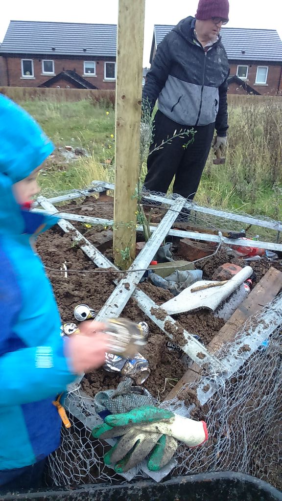 peasparkbelfast's tweet photo. Even in the murk #project127 continues to grow @peasparkbelfast. @calliepersic @pssquared @_the_TDS @buildingclouds https://t.co/kck5WEspMh