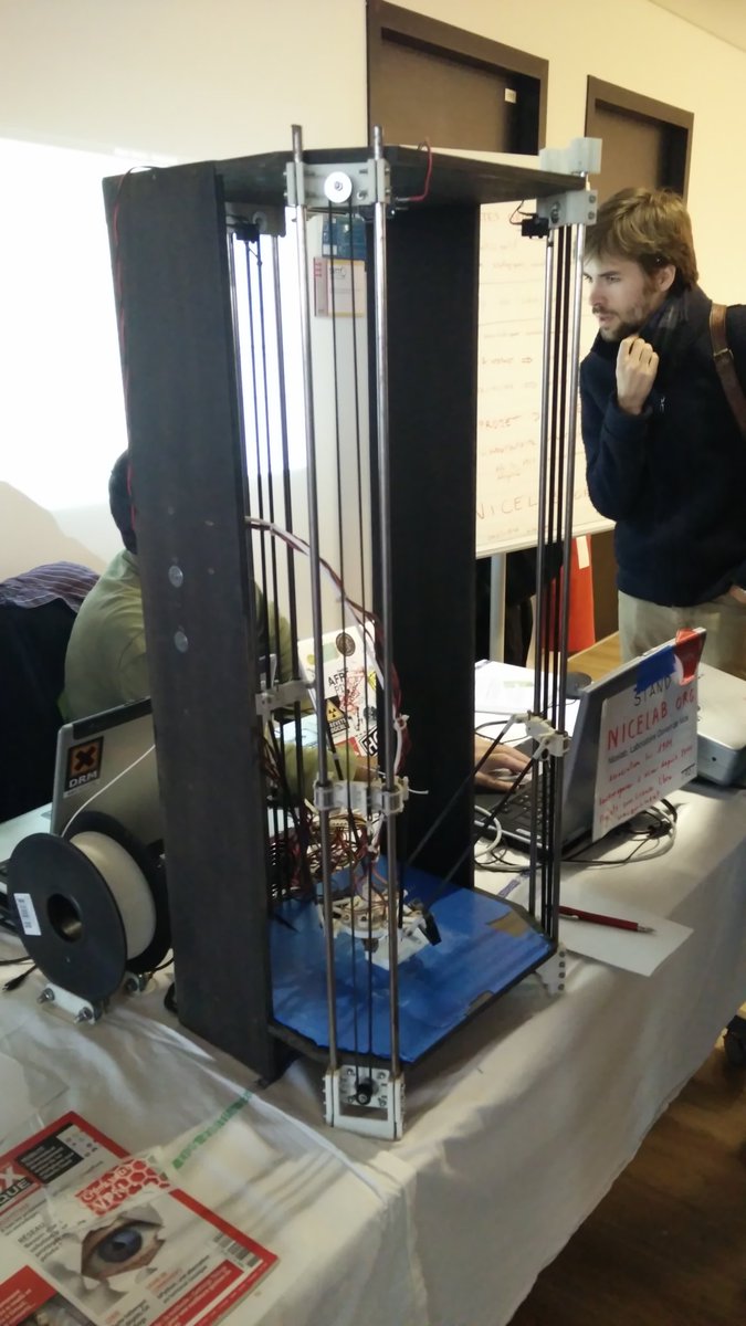 IsenEngineering's tweet photo. La belle imprimante 3D du @nicelab aux #jm2l #swtln #gsb2015 ☺ https://t.co/1EsdMkuKK3