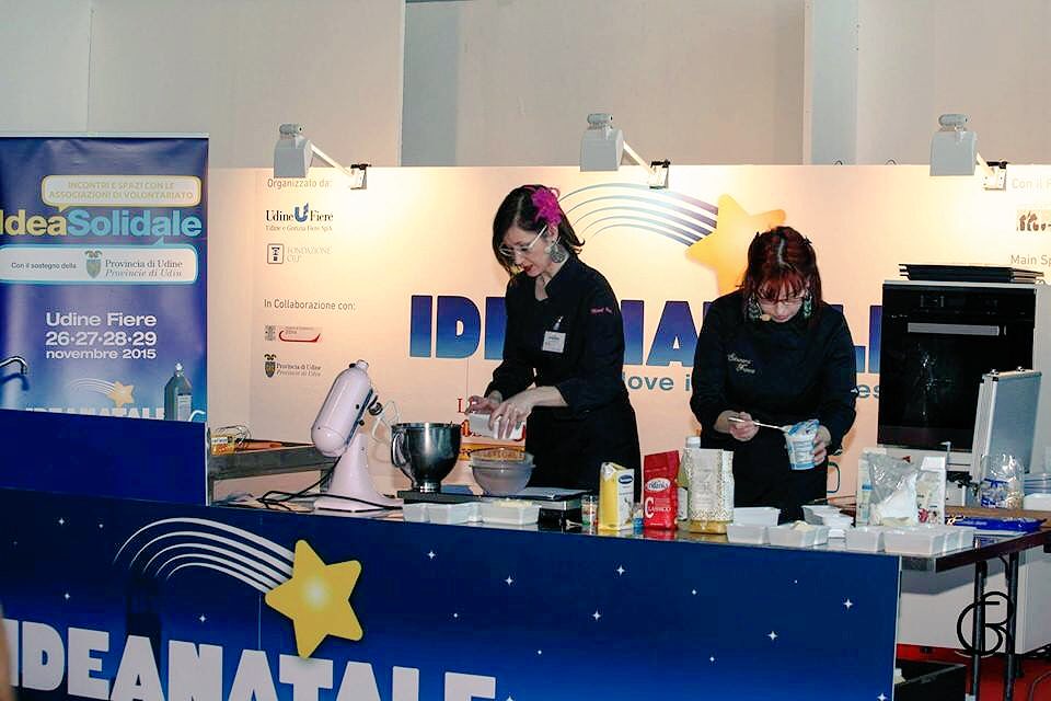 MicolPisa's tweet photo. Anche oggi e domani vi aspettiamo qui a @UdineFiere per #IdeaNatale 💫🎄🍳🍪🍰🍴#MestoleePadelle #scuolacucina #MicolPisa https://t.co/O4x6zJAwv0