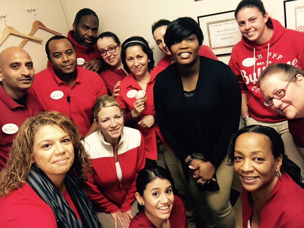 sarahwahiba1's tweet photo. My team is ready to go for another busy day!!!!  #allofthesales #yolo https://t.co/CxWOmlrirv