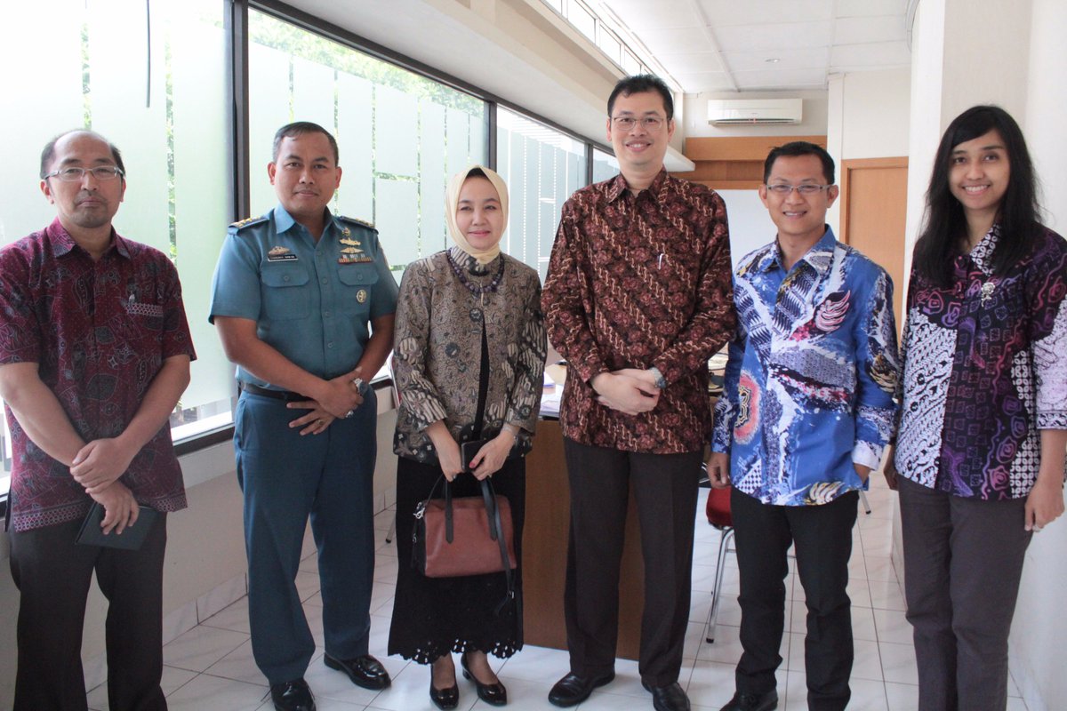 VIP room sebelum acara seminar nasional maritim :)