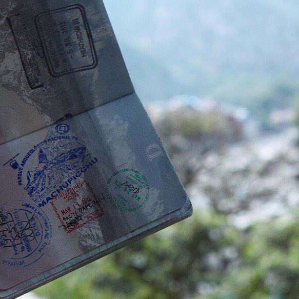 ChiIIVlbes's tweet photo. life goal: get my passport tattooed 🌎✈️ https://t.co/lpPBJY9PML
