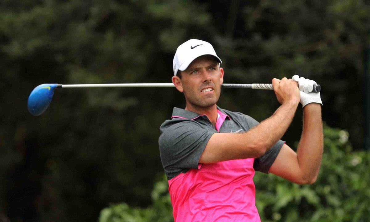 Charl Schwartzel is 3 shots clear going into the final round of the #DunhillChamps: bit.ly/1MWrZGL