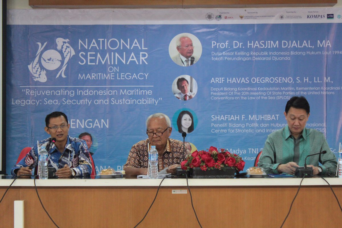 sesi 1 seminar maritim komahi UGM bersama Prof. Dr. Hasyim Djalal, MA dan Bapak Arif Havas Oegroseno, S.H, LL, M.,