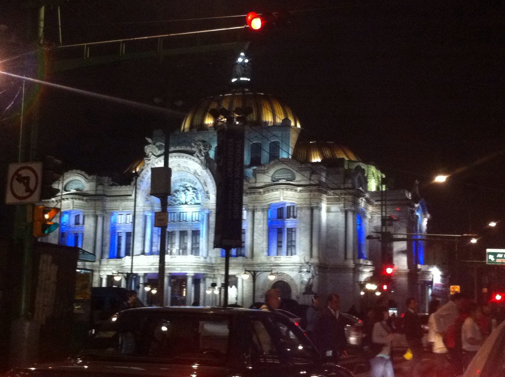 EdificiosMexico's tweet image. #SabadodeEdificios comparte tus fotos usando el hashtag. En imagen el Palacio de Bellas Artes #edemx