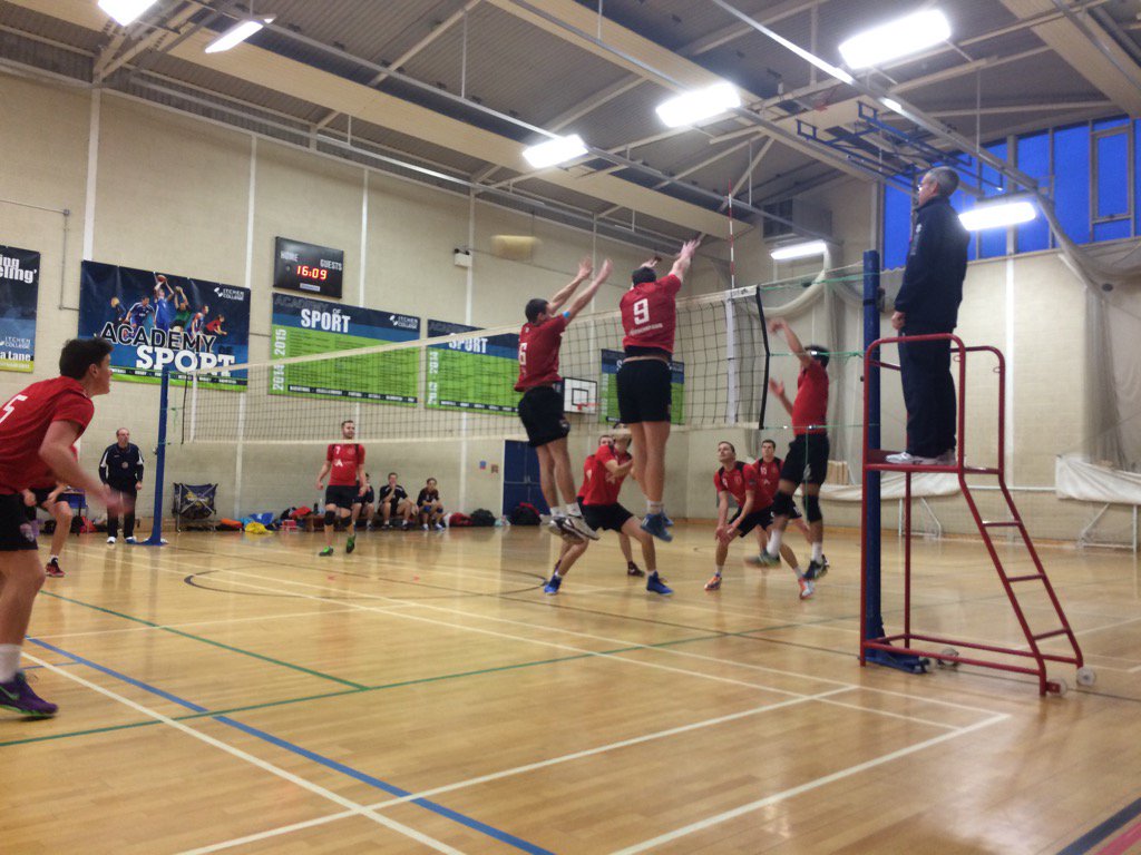 A tight final set Riga lose 25-22 and <a href="/SolentVB/">solentvb</a> win 3-1. Well played Riga. @VballEngland #goriga #nvl