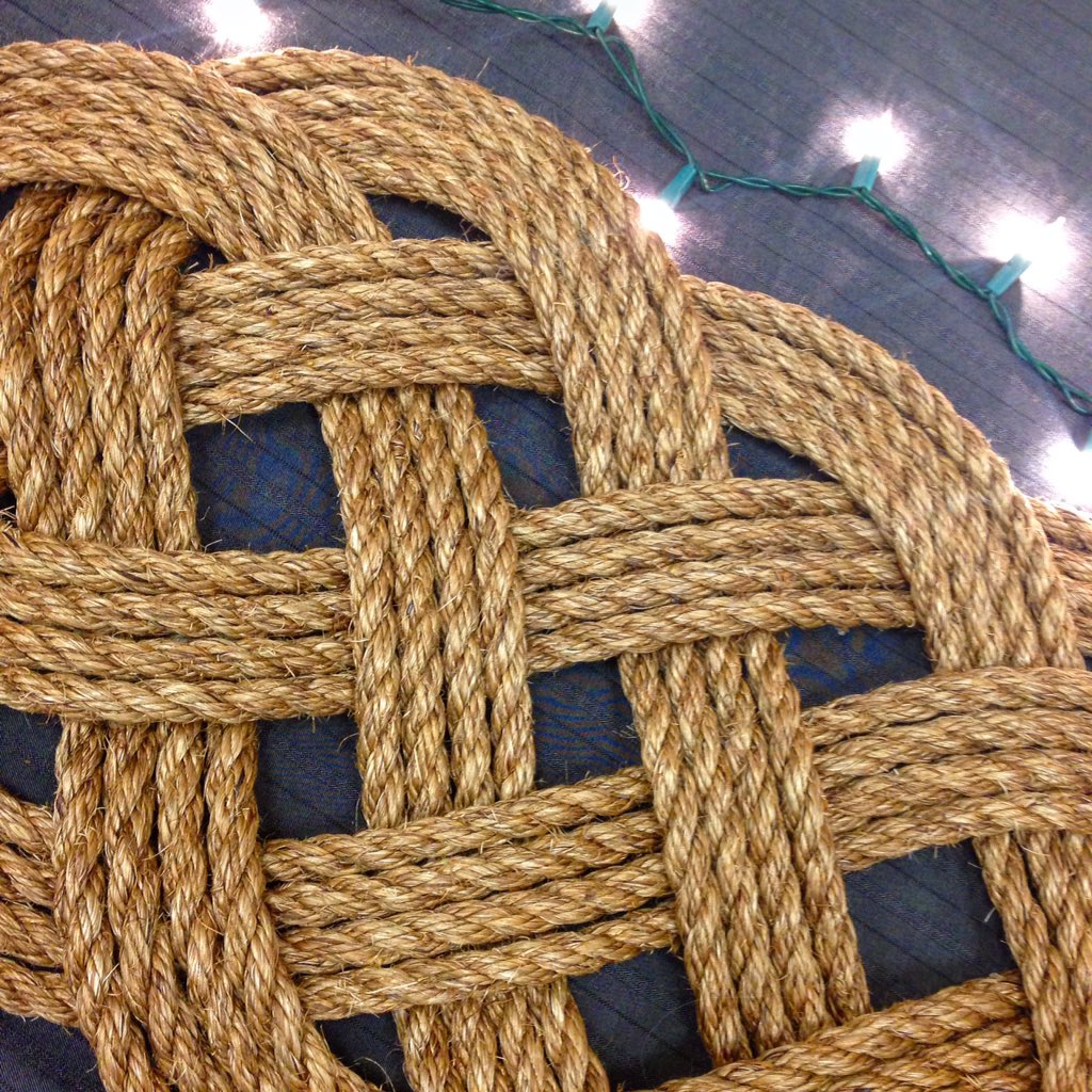 NatureThreadsNL's tweet image. Find us today at the Twillingate Christmas Craft Fair until 4:00pm #shoplocal #twillingate #newfoundland #nautical 🎁
