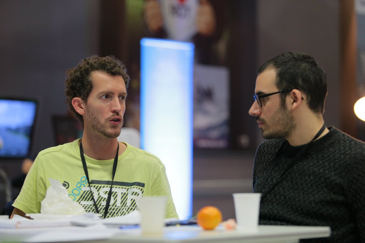swtoulon's tweet photo. .@pierrickian pas la bouche pleine ! #swtln #swtlnphotos #GSB2015 https://t.co/dOE7di1vqt