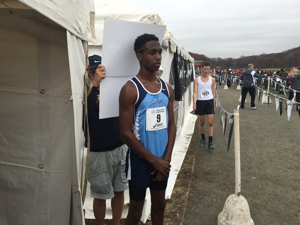 ZachBates94's tweet photo. Josh Clark of @HighlandRunning @HighlandHS @HighlandTartans finished 4th with a time of 15:28 @lambo2126 https://t.co/ri59g3oZ6z