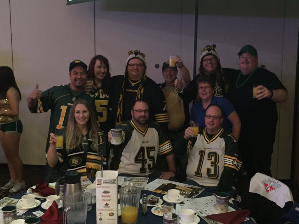 StevensonKelly's tweet photo. #greycup2015 #cfl #spirityeg #spiritedmontonbreakfast #winnipeg #greycup103 #soe #table5rocks https://t.co/XLj03d8WnO