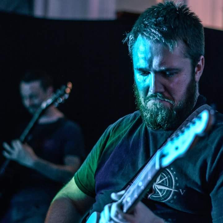 6SinsTillSunday's tweet photo. Meet Pete-Guitarist-Six Sins
Age27
Favourite guitar Fender Jim Root Tele
Playing14yrs
Fave song-Fade2Black-Metallica https://t.co/bDV2q9fCJX