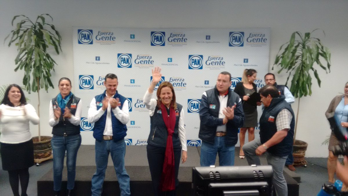 Con @gsalas_pan vamos a ganar el distrito 1 <a href="/Mzavalagc/">Margarita Zavala</a> #JuguemosLimpio