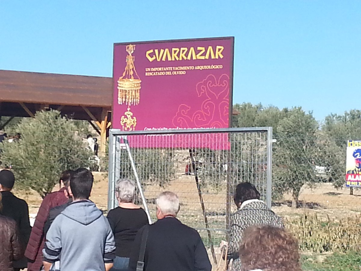 MariajesusRrm's tweet photo. Exitosa y multitudinaria inauguración del yacimiento de Guarrazar (Guadamur) @Yacim_Guarrazar https://t.co/yh5vStfxOm