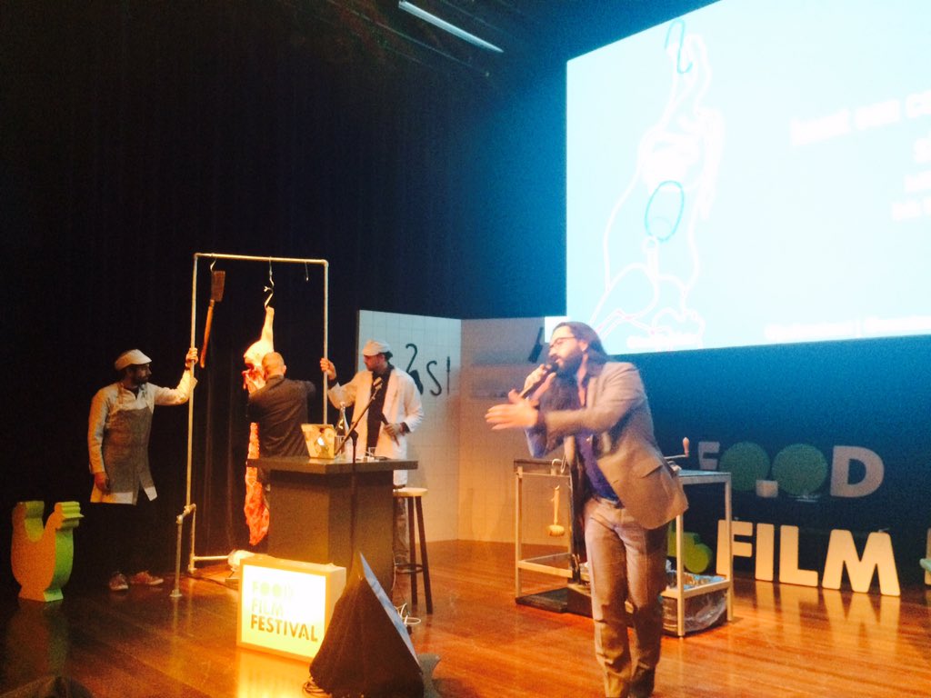 hkranstauber's tweet photo. Van kop tot staart! @idfa @FoodFilmfestiv met @joelbroekaert @worstmaker @Jannodemanno @eengarde #FFvlees https://t.co/wcVot1rjdg