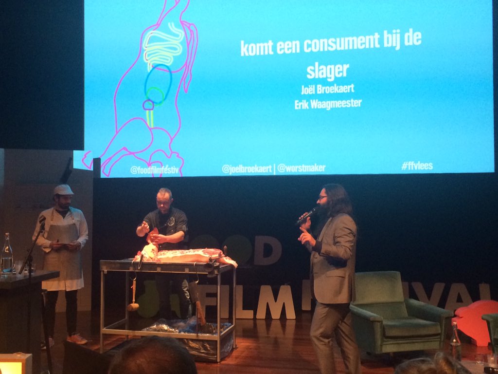 joszismeets's tweet photo. 'Al die problemen,oplossing is MEER vlees eten, meer van het HELE varken' - @joelbroekaert #ffvlees @FoodFilmfestiv https://t.co/07CknUsUMr