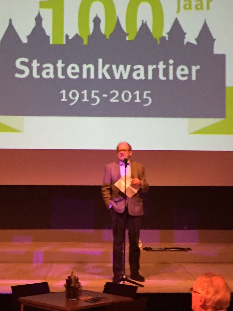 Nu bij de slotborrel van honderd jaar Statenkwartier in het World Forum. <a href="/StatenkwartDH/">StatenkwartierDH</a>