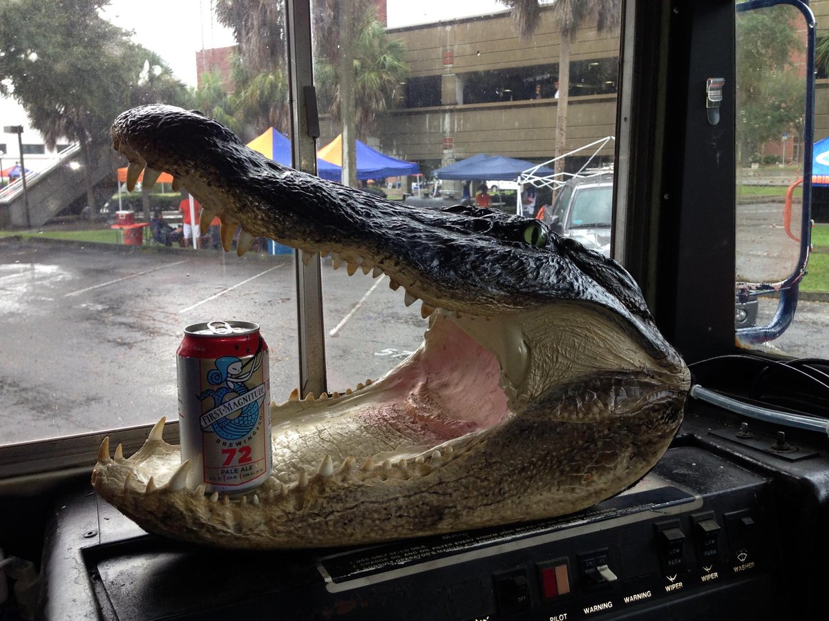 fmbrewing's tweet photo. It's a big game #Gators. Stop by @WardsSupermkt and grab some 72 for your tailgate! https://t.co/Q5q24y9g0N